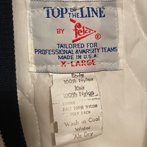 Rare vintage 1970’s white Georgetown satin nylon jacket by Felco. USA Size XL - Picture 5 of 5